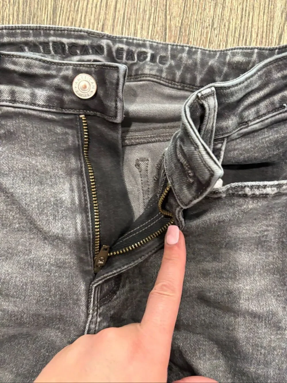 American Eagle Outfitters Women's Ripped Super Hi-Rise Jegging Dark Grey Size 4